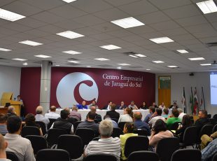 Painel com a imprensa debate campanha eleitoral de 2018