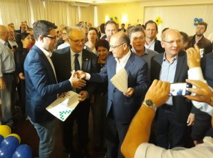 Entidades empresariais formalizam entrega de documento com pleitos da região