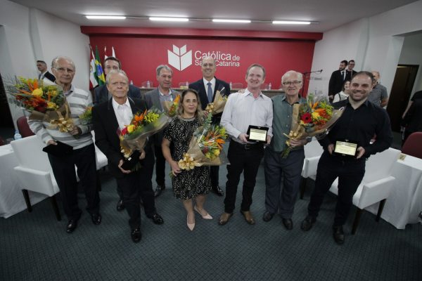 Sessão Solene na Câmara de Vereadores enaltece legado empresarial na história de Jaraguá do Sul