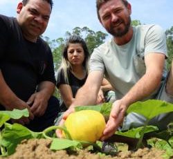 Núcleo de Gastronomia conhece produção agrícola de Jaraguá do Sul