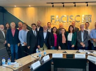 ACIJS participa de encontro de entidades empresariais com Secretaria da Saúde