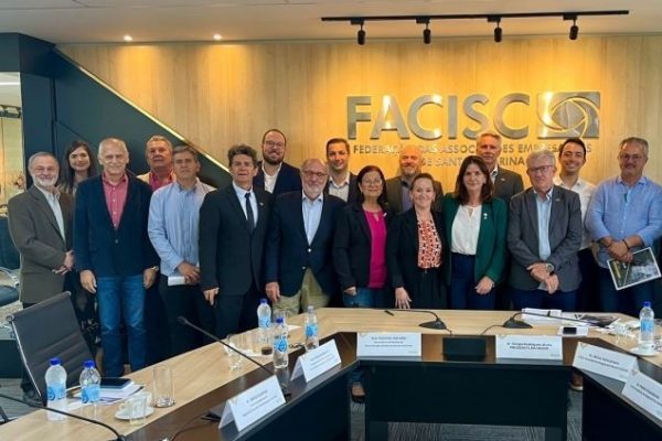 ACIJS participa de encontro de entidades empresariais com Secretaria da Saúde