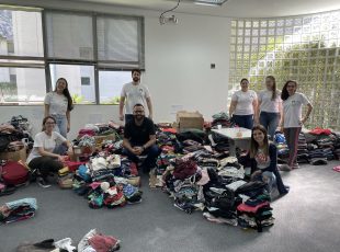 Núcleo de Voluntariado comemora sucesso da campanha de inverno “Aqueça o coração”