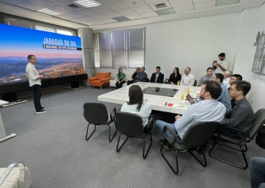 Jaraguá do Sul recebe delegação da China no Centro Empresarial