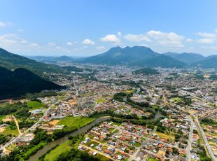ACIJS destaca a importância do trabalho no desenvolvimento econômico de Jaraguá do Sul