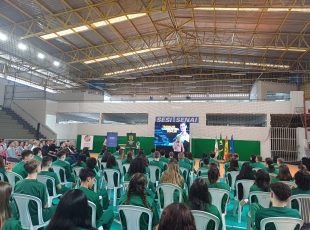 Tecnologia, inovação e empreendedorismo vão à sala de aula no contraturno escolar em Jaraguá do Sul