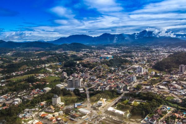 Indicadores destacam evolução populacional de Jaraguá e no ranking de cidades mais inteligentes
