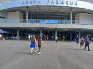 Terceiro Feirão de Empregos repete sucesso e leva milhares de pessoas à Arena