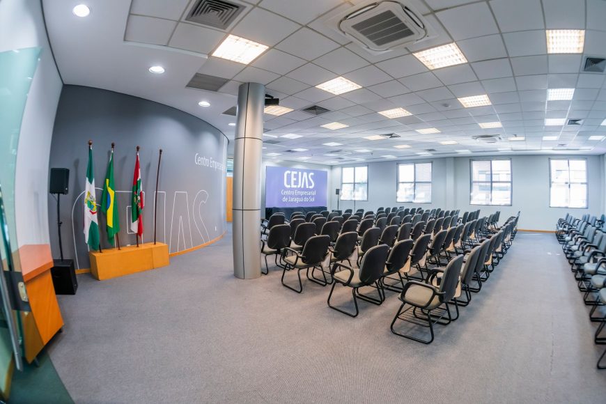 Locação de salas e equipamentos multimídia