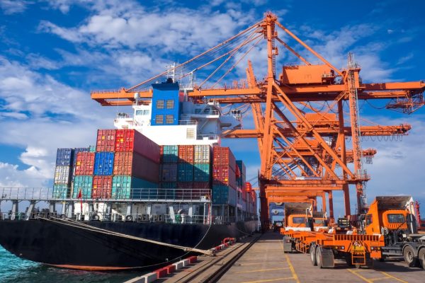 Estudo da FIESC mostra efeitos do tarifaço na economia de SC