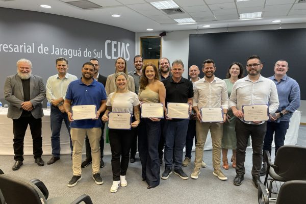 Noite de reconhecimento aos Núcleos Empresariais da ACIJS