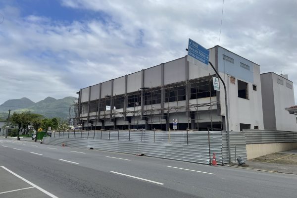 Diretoria da ACIJS confere obras do novo Centro de Operações da PM